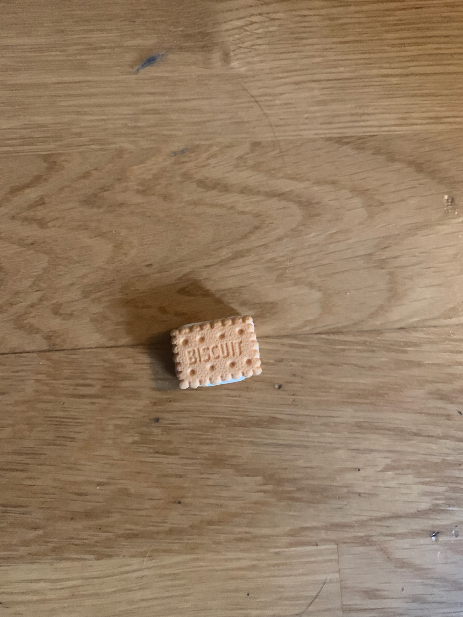 Suddgummi 14 – handgjord skapelse av Alma och Emilia
